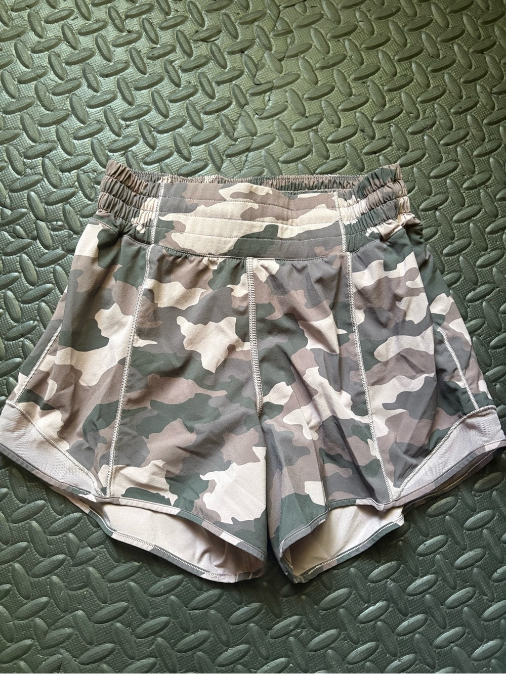 Lululemon Hotty Hot HR Short